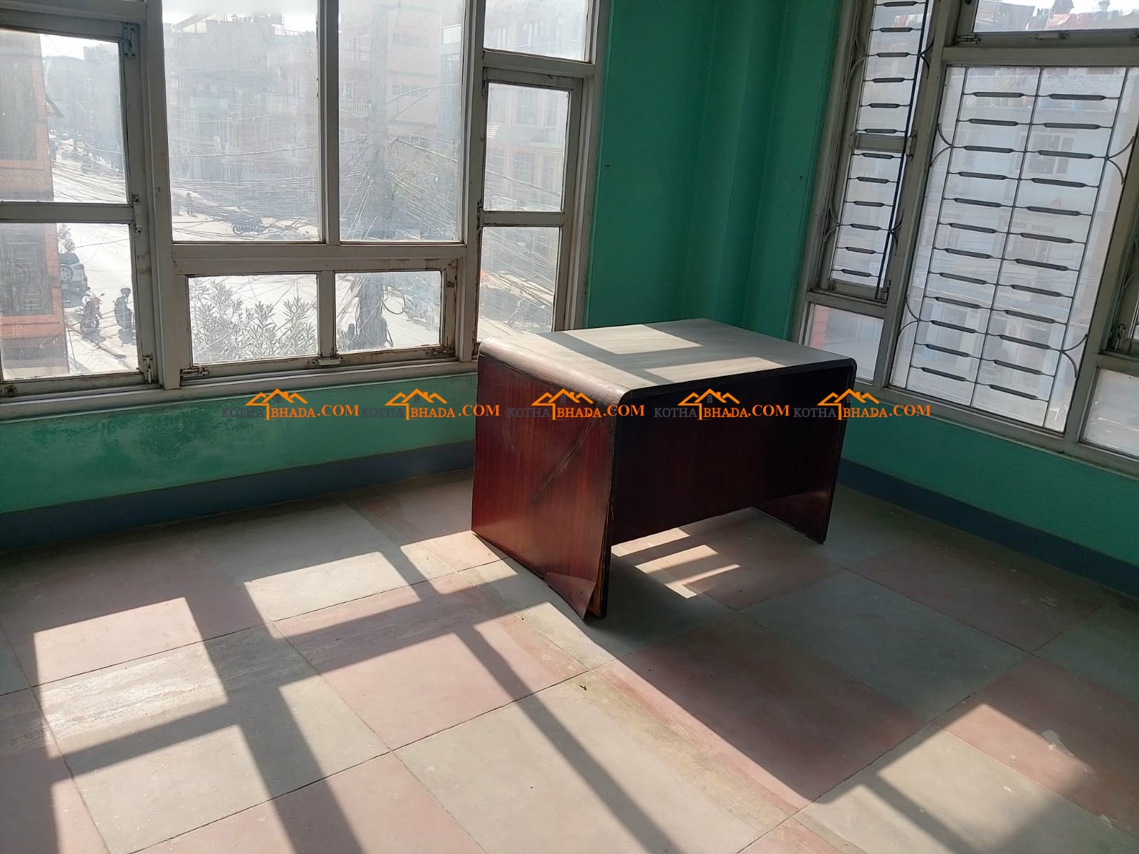 Affordable 5 rooms flat in Bhaisepati, with car parking available for rent